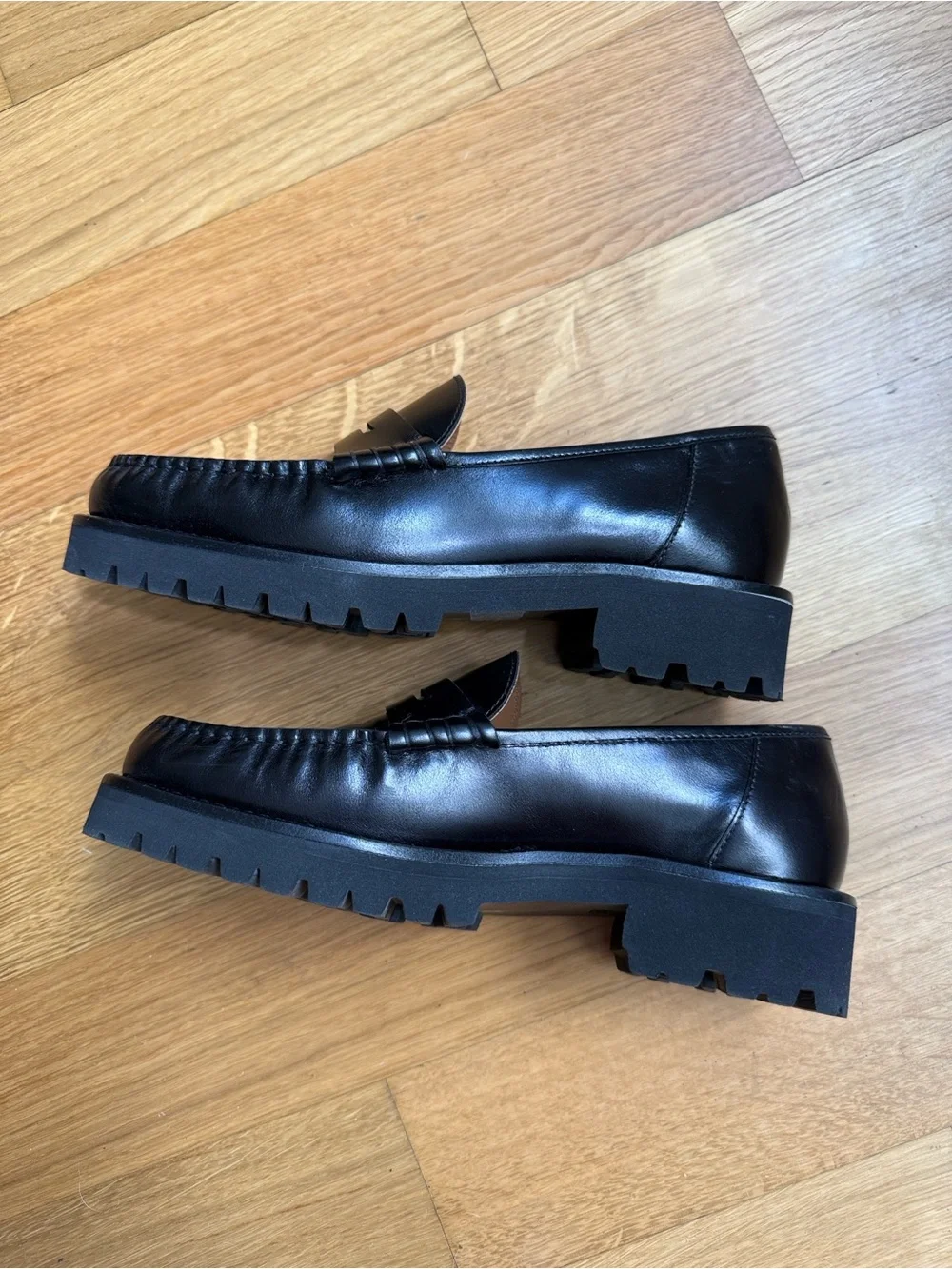 Margaux Women’s Louisa Black Leather Penny Loafers (not shiny) Sz 7